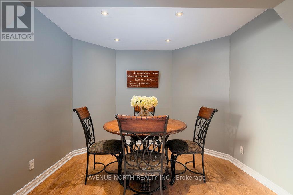 41 Blackshire Circle S