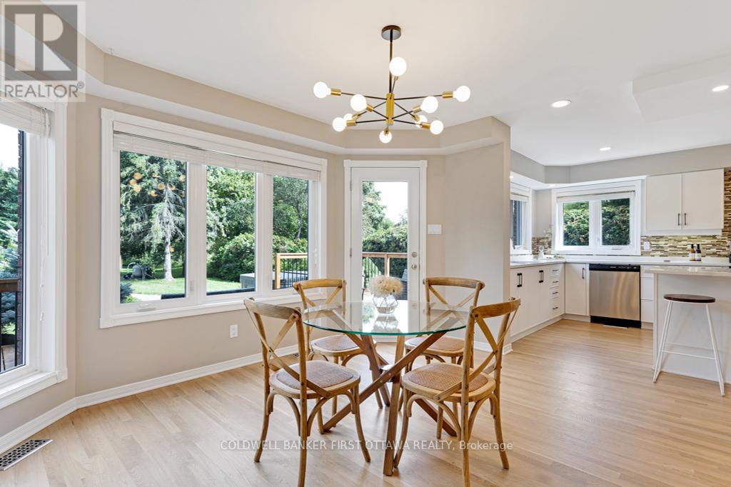 5525 Pettapiece Crescent