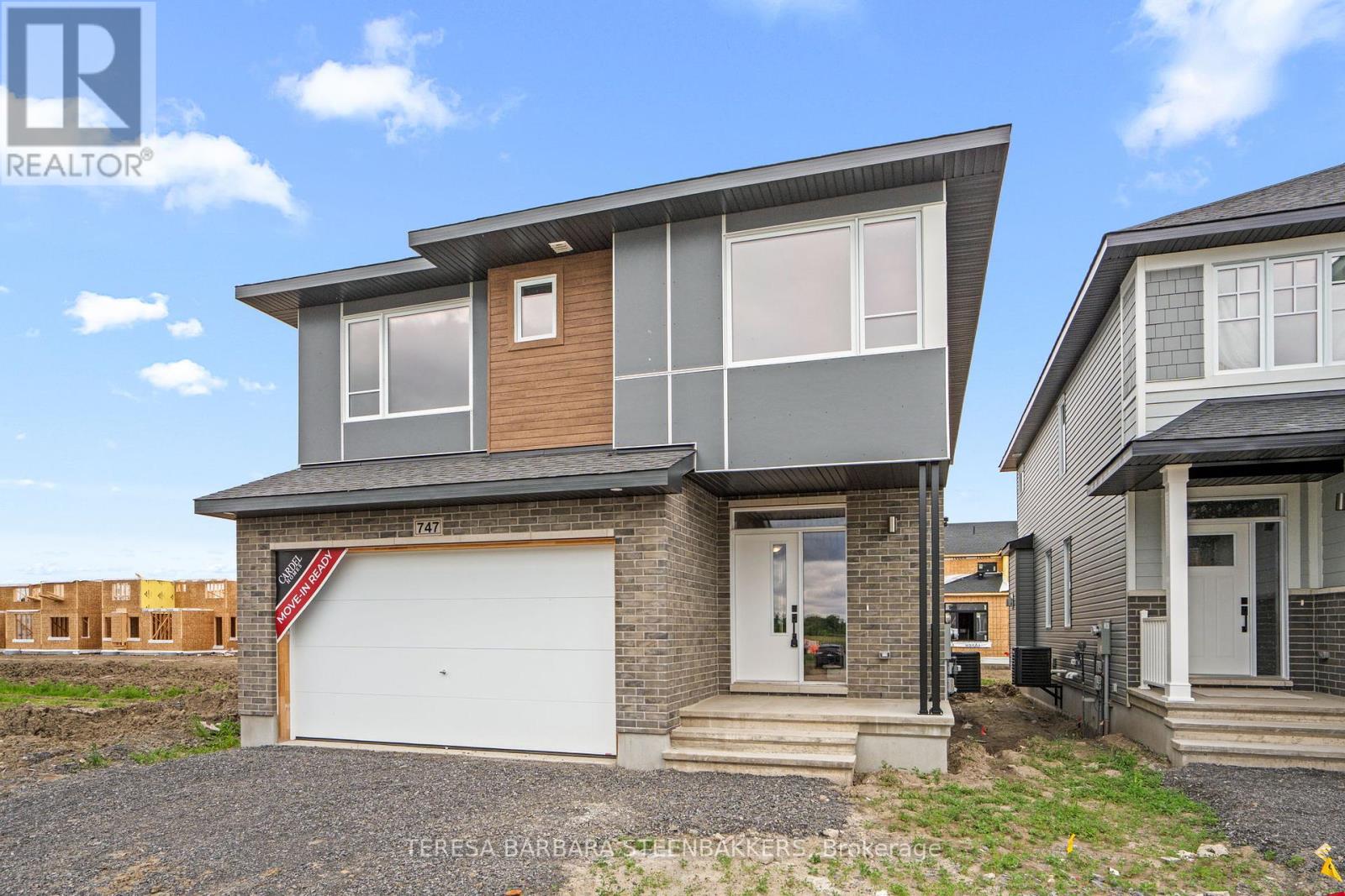 747 Kenny Gordon Avenue W