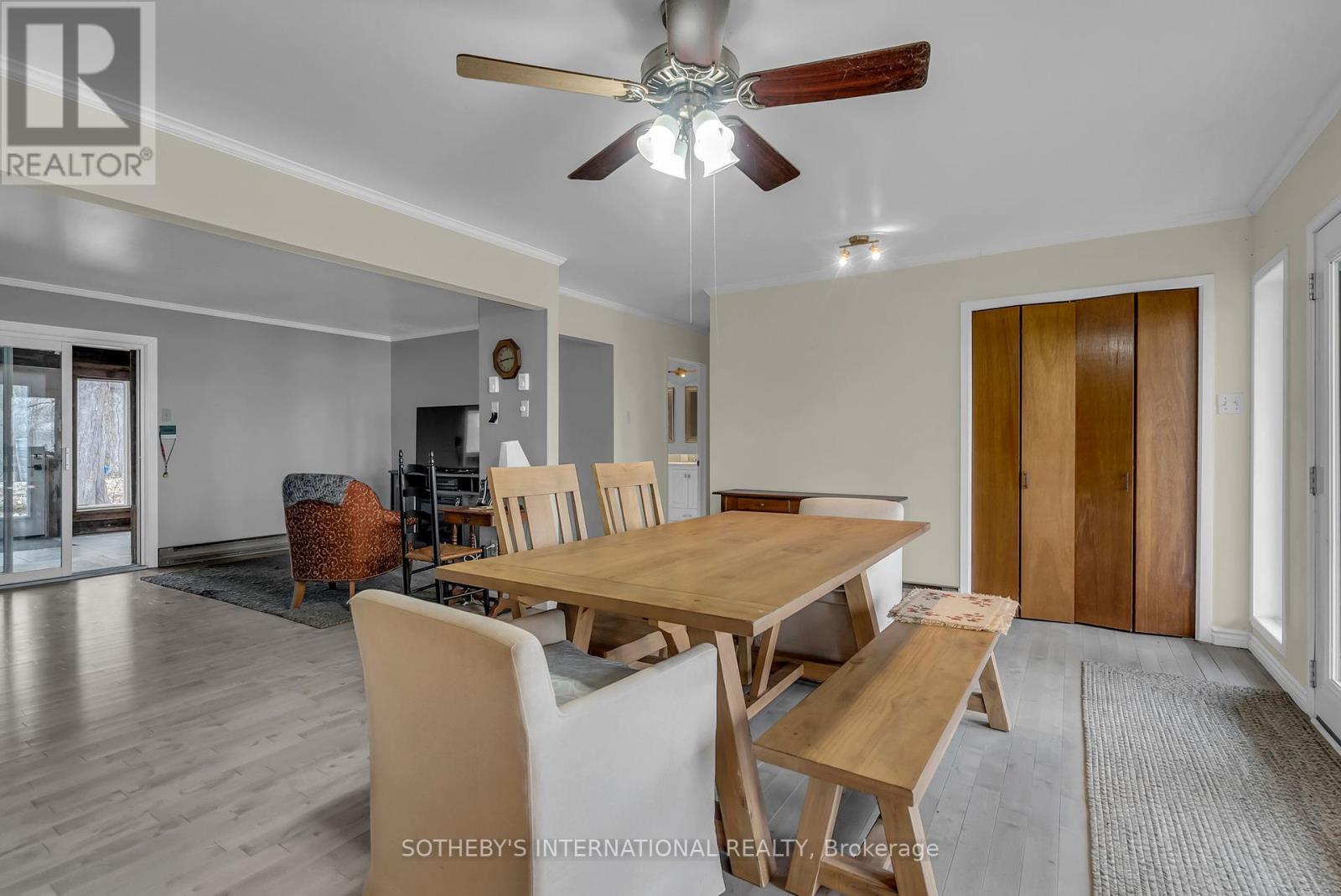 20820 South Service Road