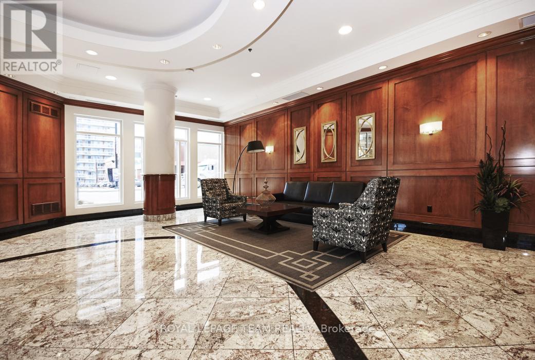 703 - 242 Rideau Street