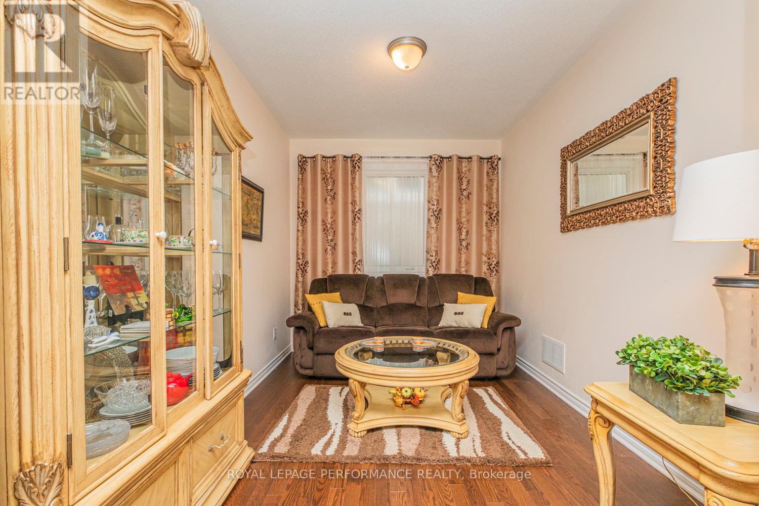30 Summitview Drive
