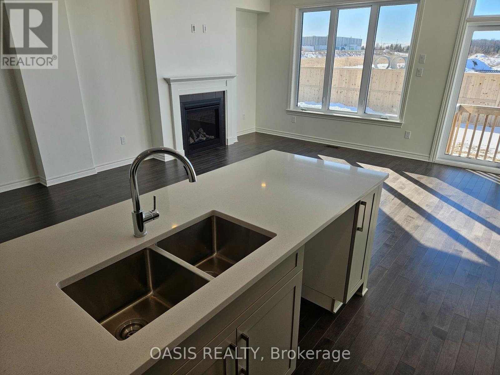 557 Sonmarg Crescent