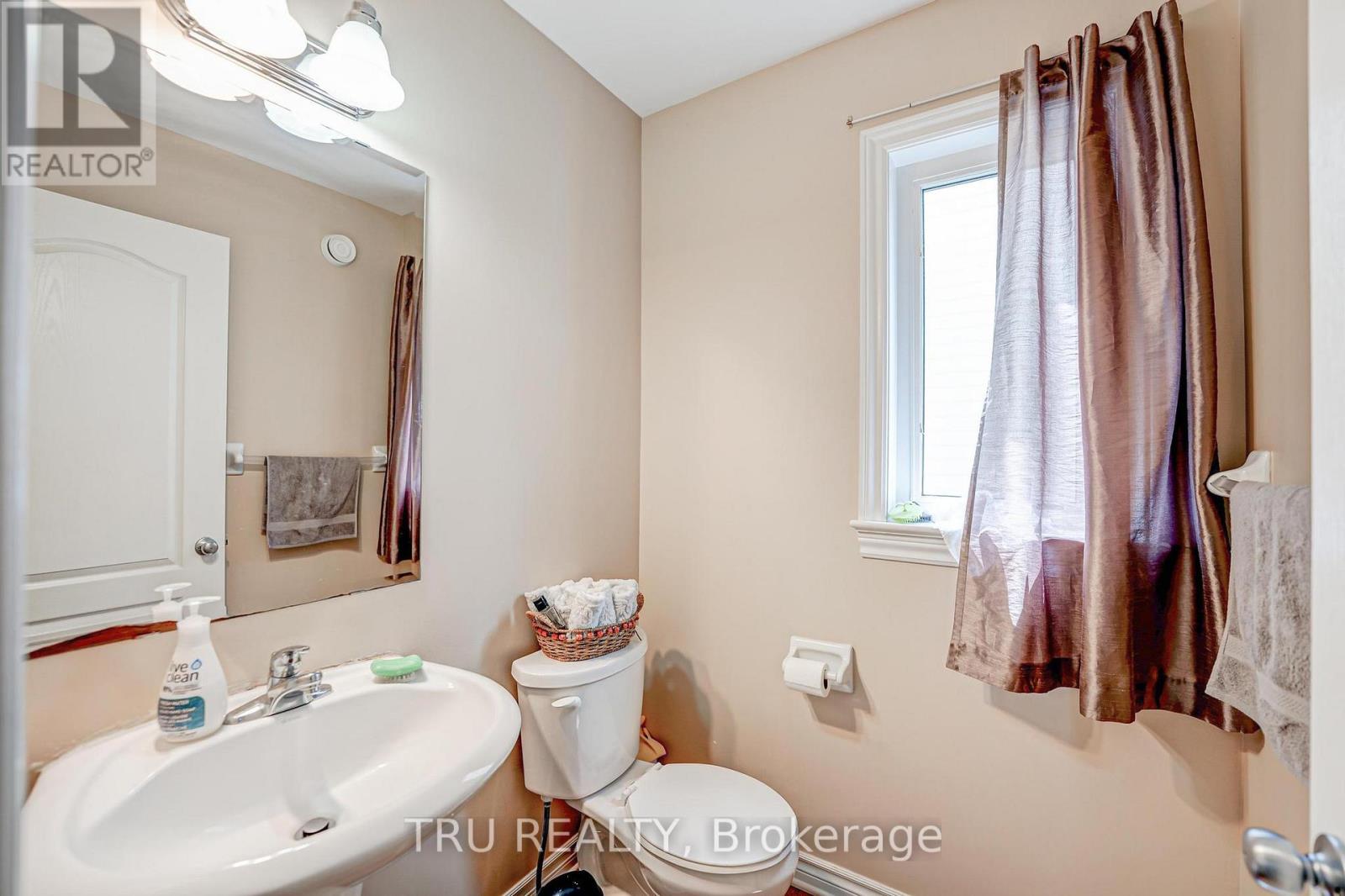 536 Golden Sedge Way