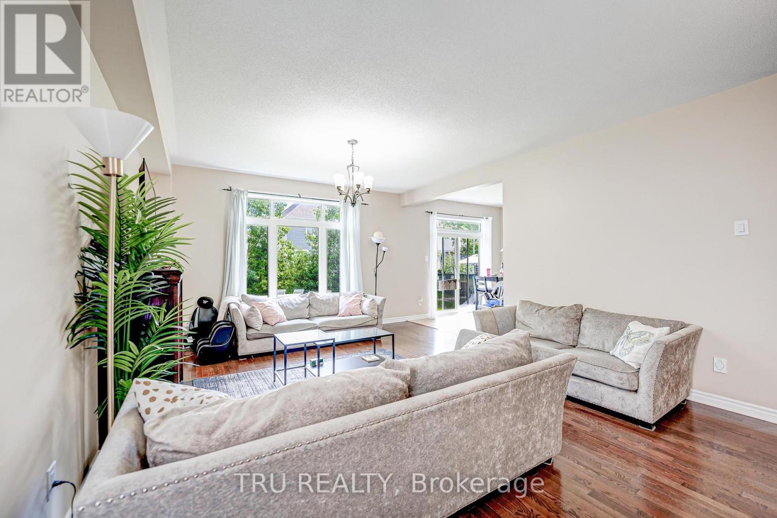536 Golden Sedge Way