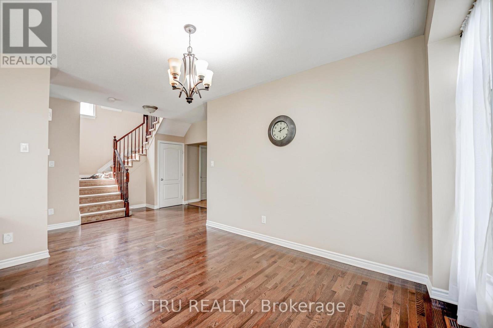 536 Golden Sedge Way