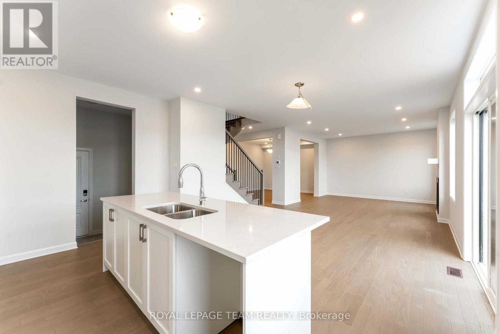 634 Bridgeport Avenue