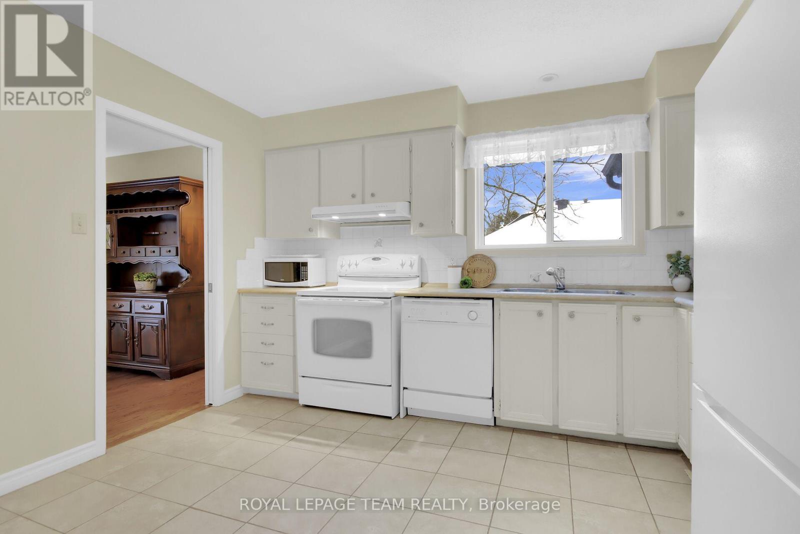 6 Meadowmist Court