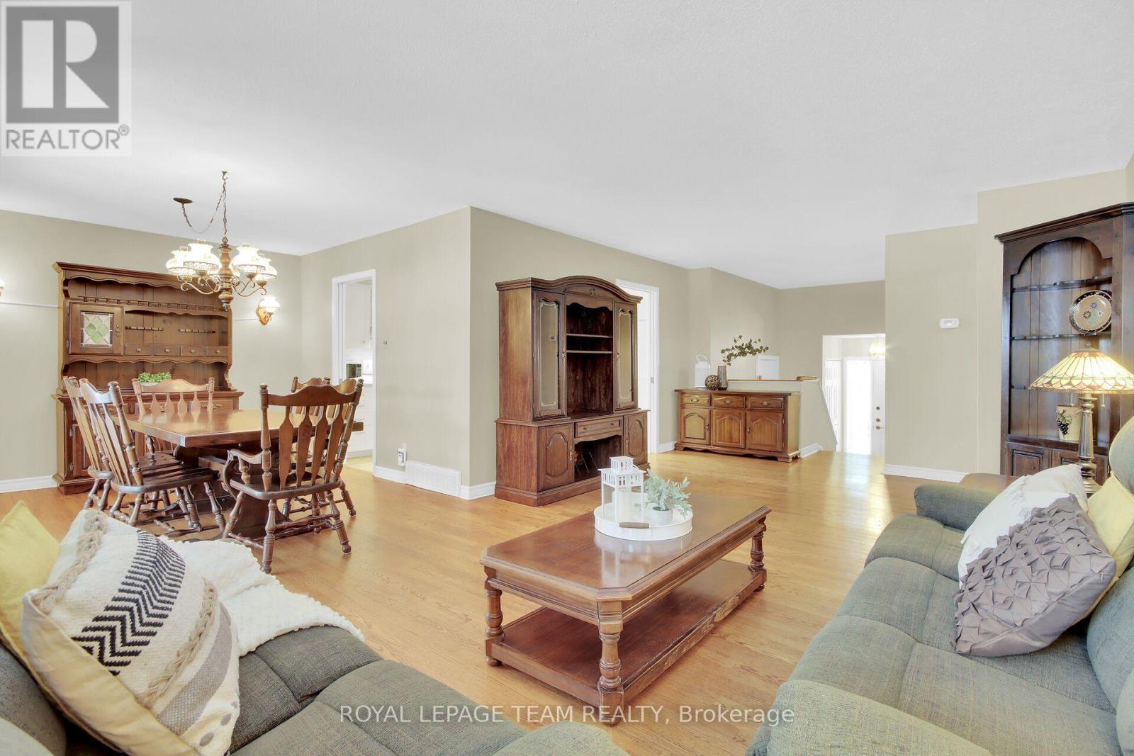 6 Meadowmist Court
