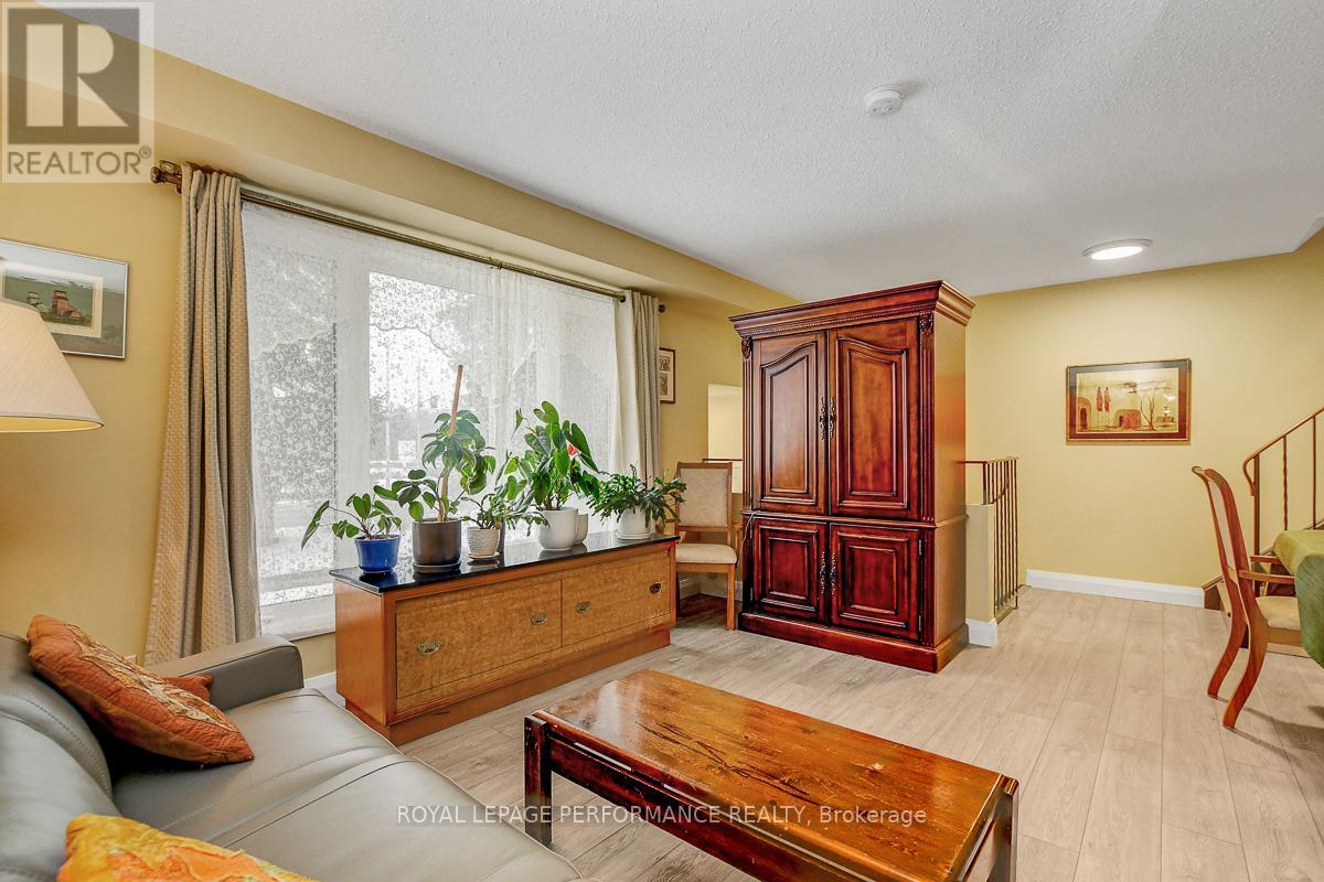 1318 Greenbank Road
