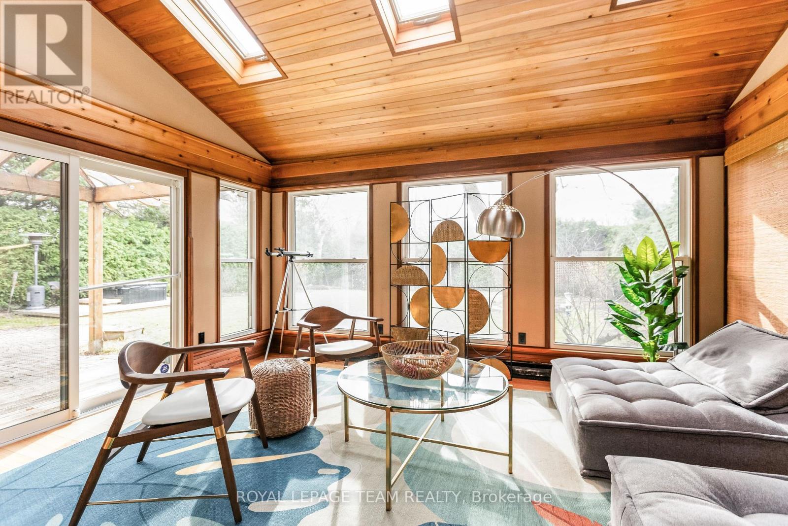 12 Pellan Crescent