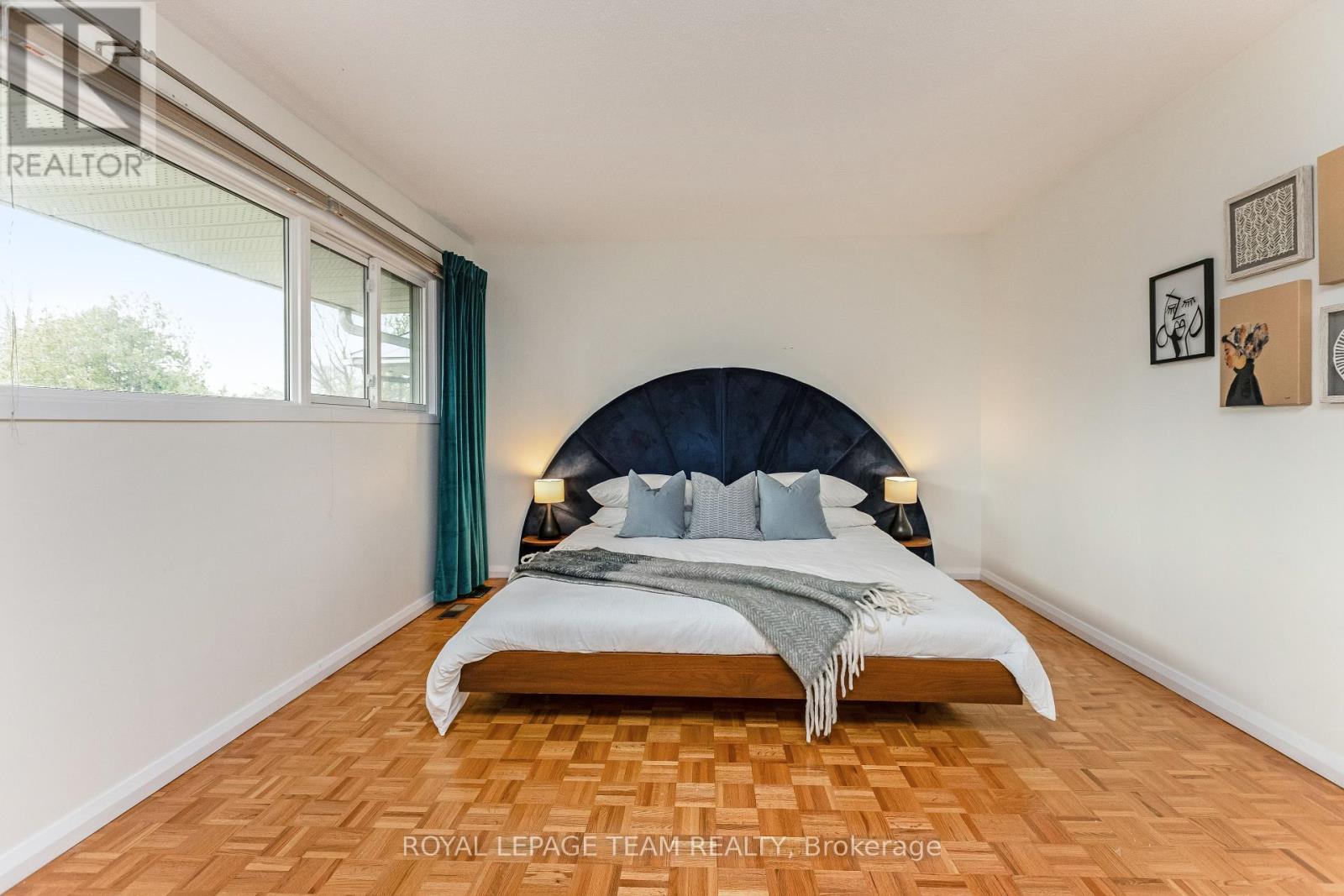 12 Pellan Crescent