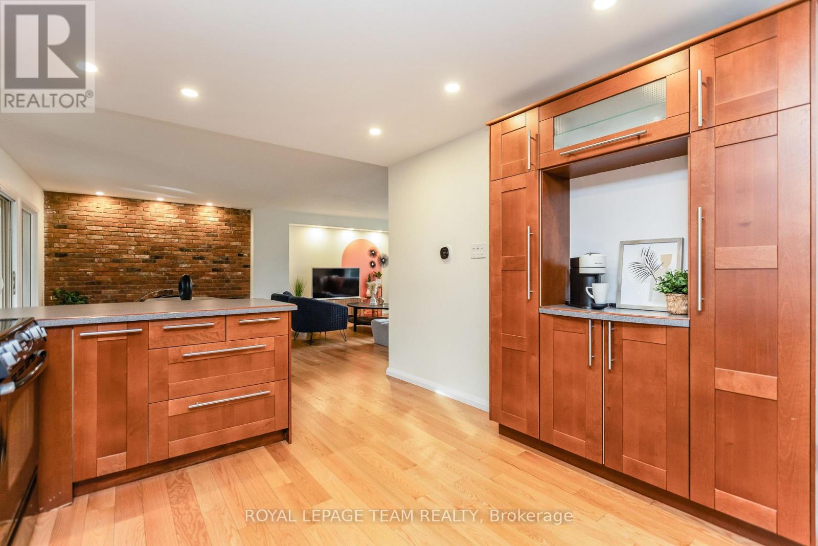 12 Pellan Crescent