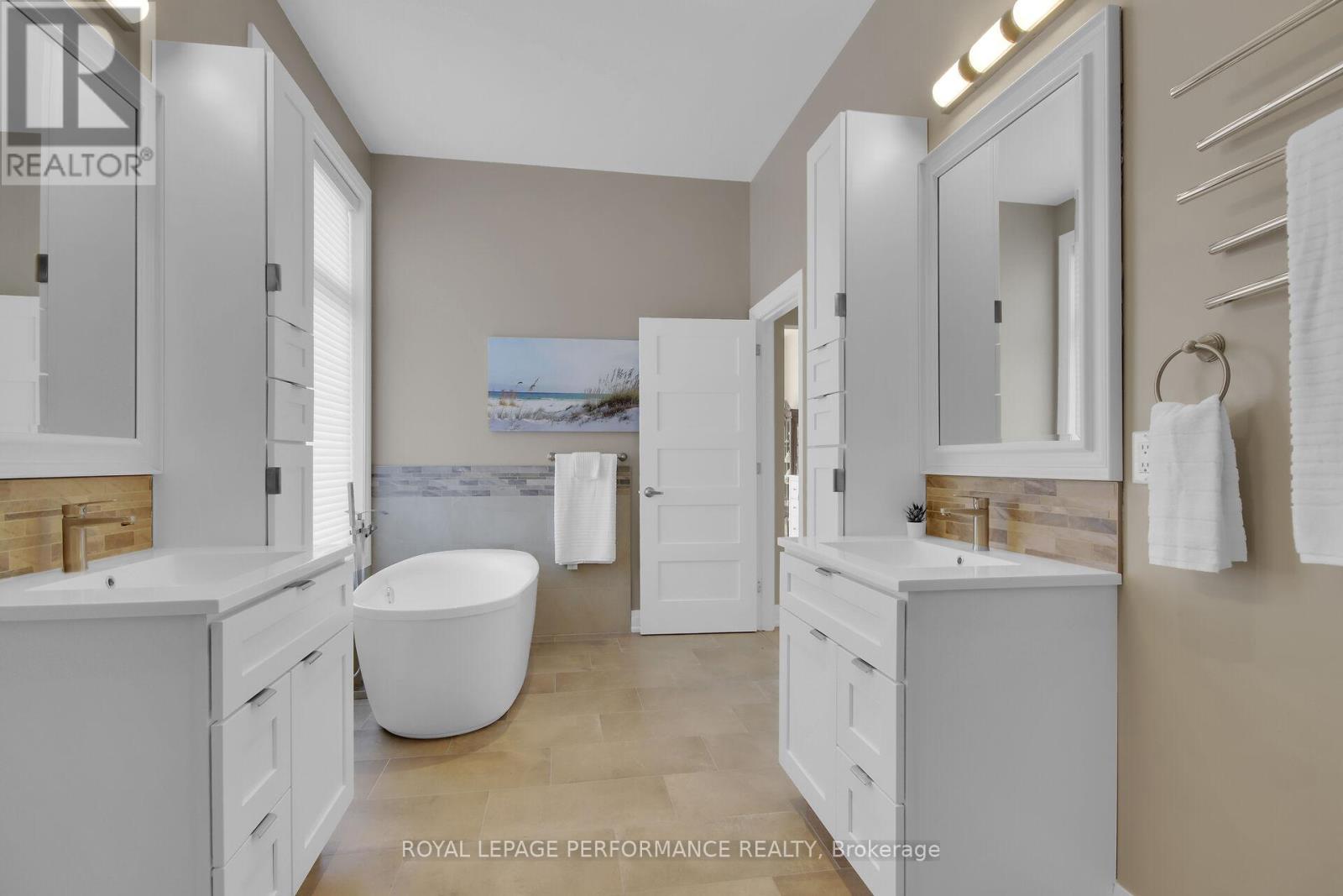 7412 Blue Water Crescent