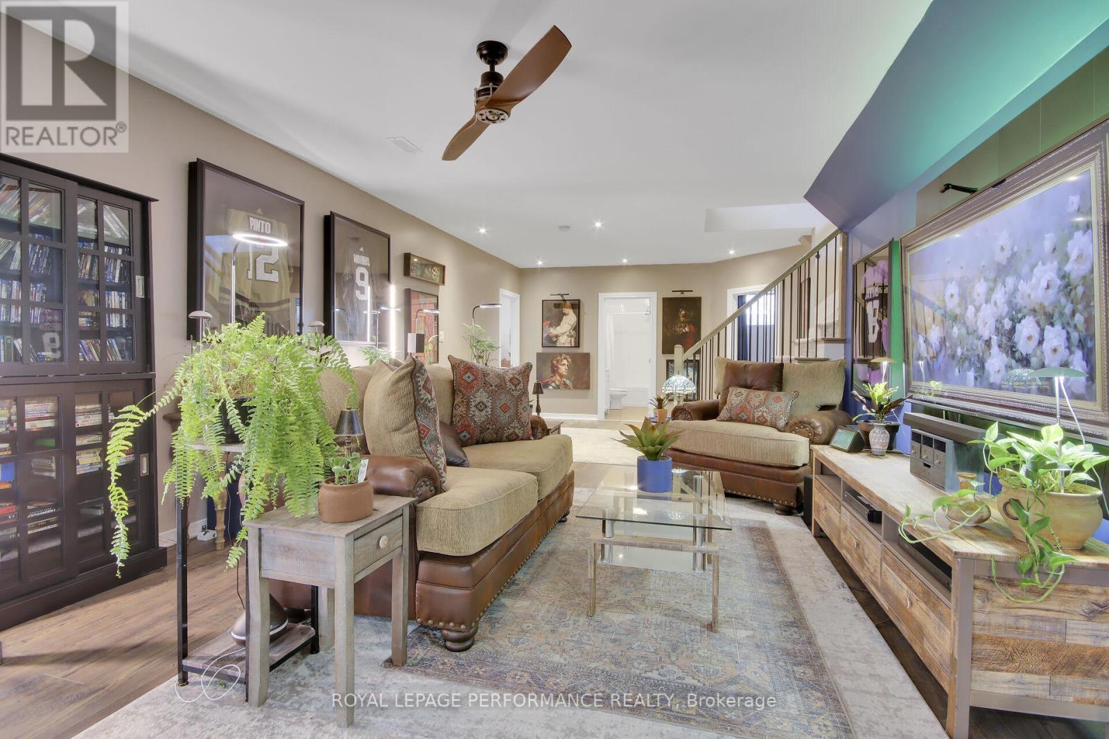 7412 Blue Water Crescent