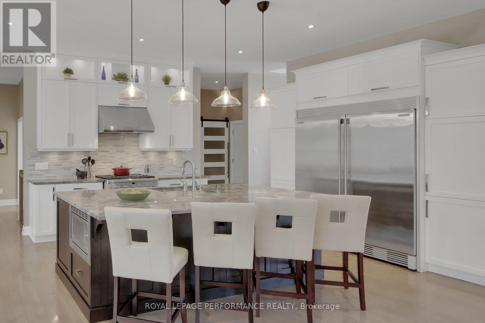 7412 Blue Water Crescent