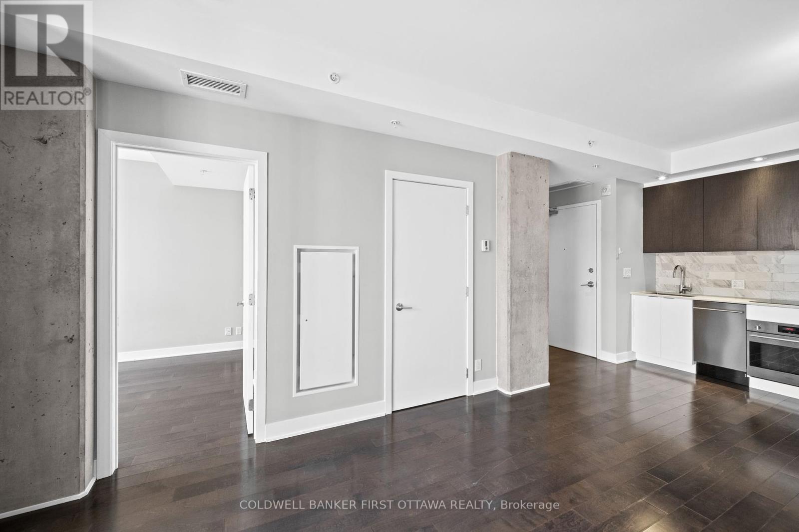 1605 - 20 Daly Avenue