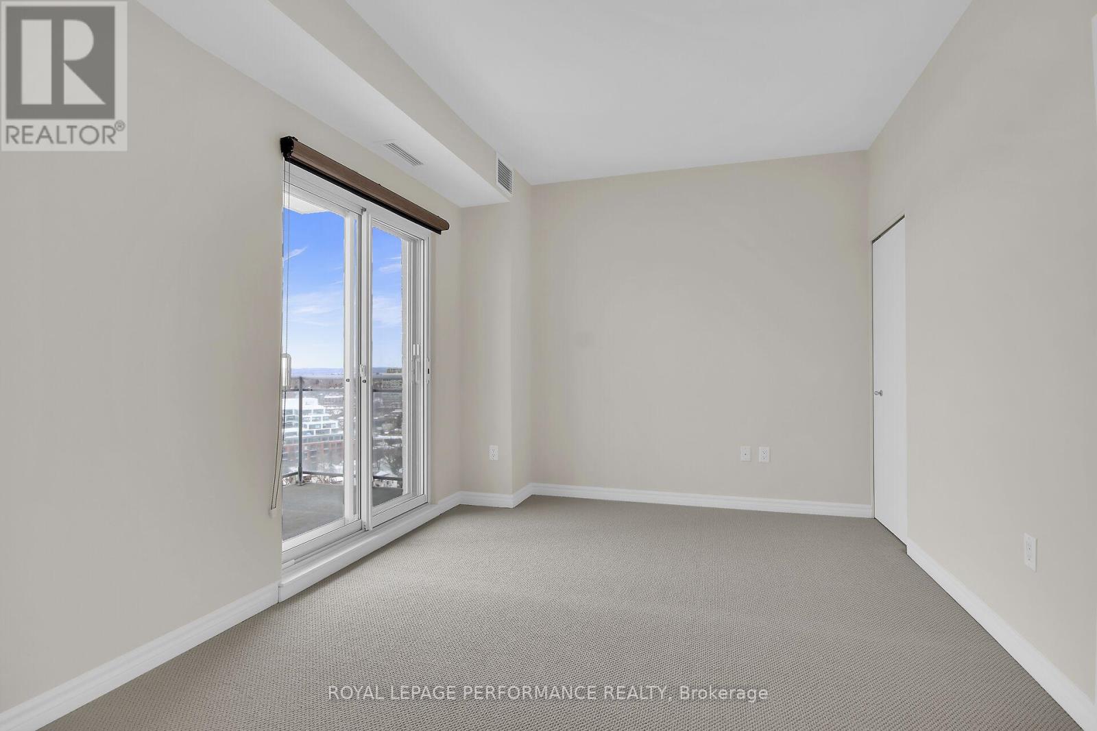 1807 - 70 Landry Street