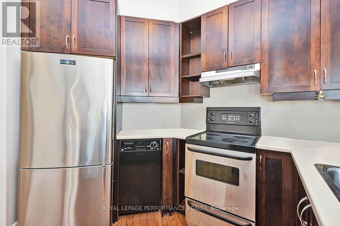B204 - 124 Guigues Avenue