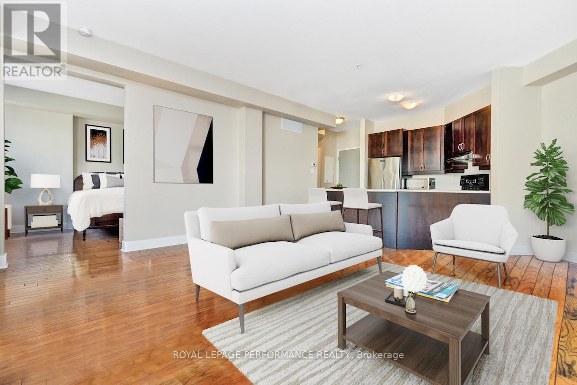 B204 - 124 Guigues Avenue