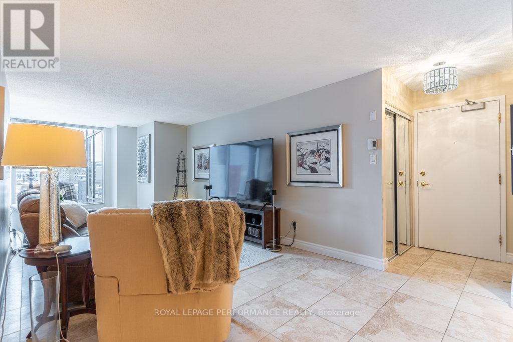 1401 - 160 George Street