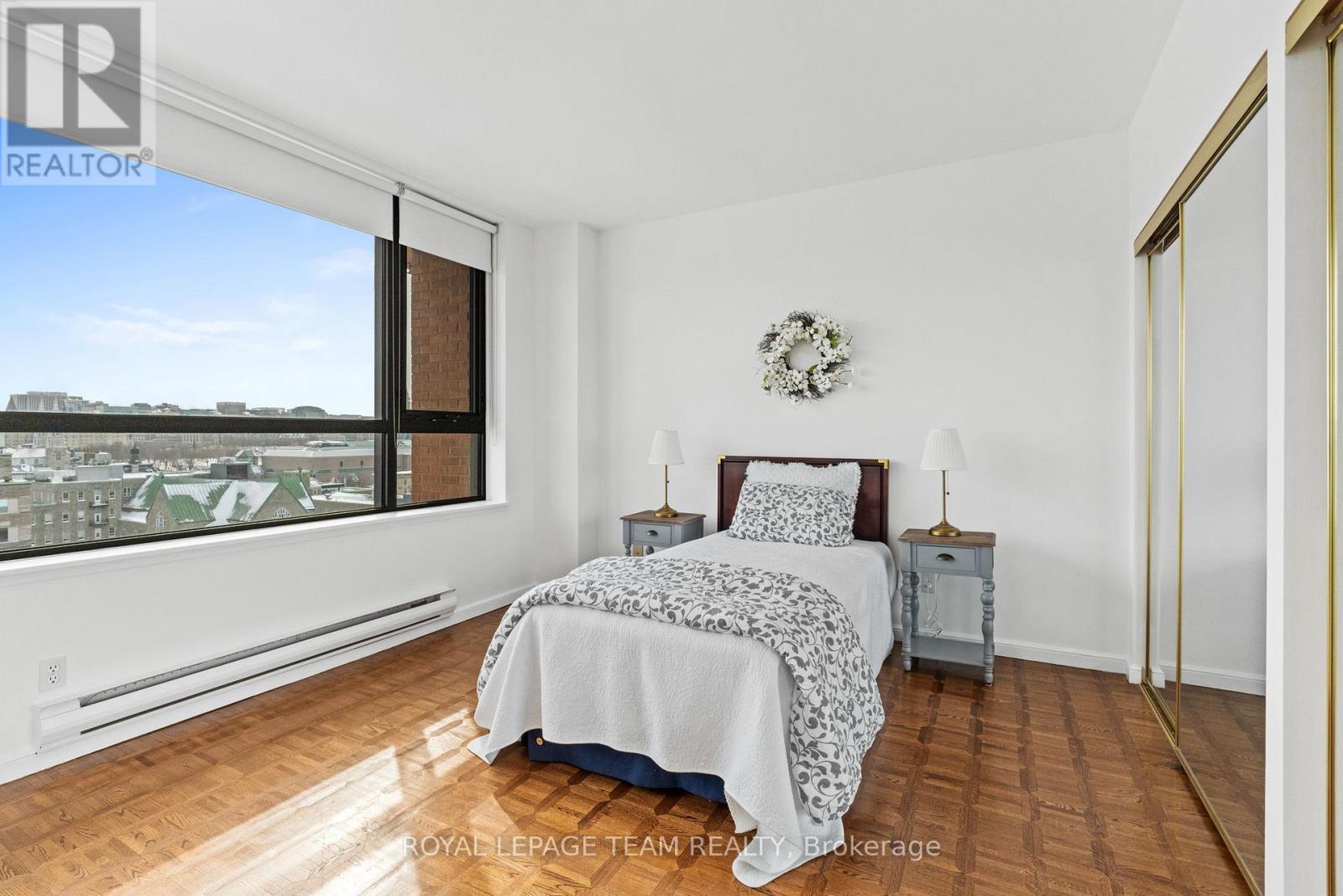 1201 - 40 Boteler Street