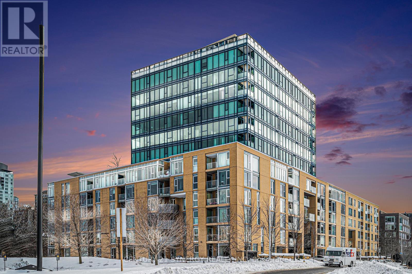 906 - 250 Lett Street