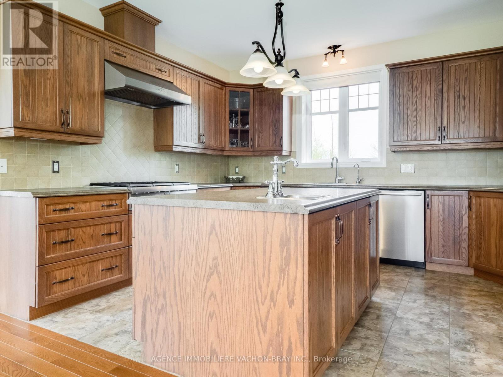18668 Concession 2 Road
