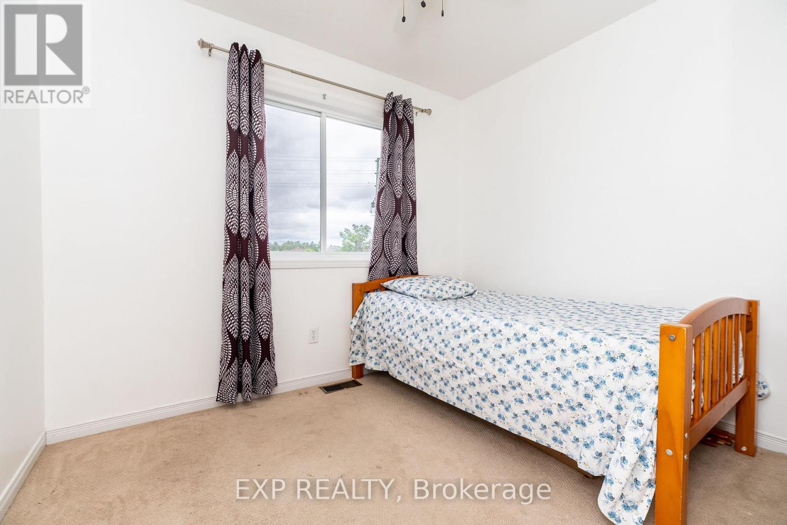 1479 Lynx Crescent