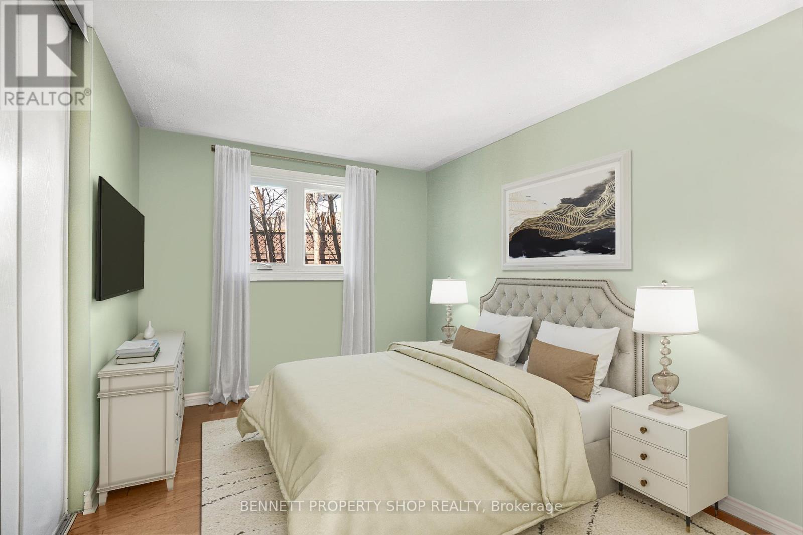 428 Hatfield Crescent