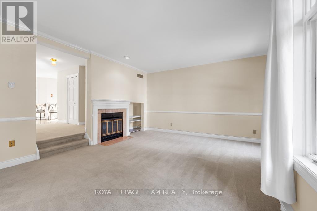 9 - 292 Laurier Avenue