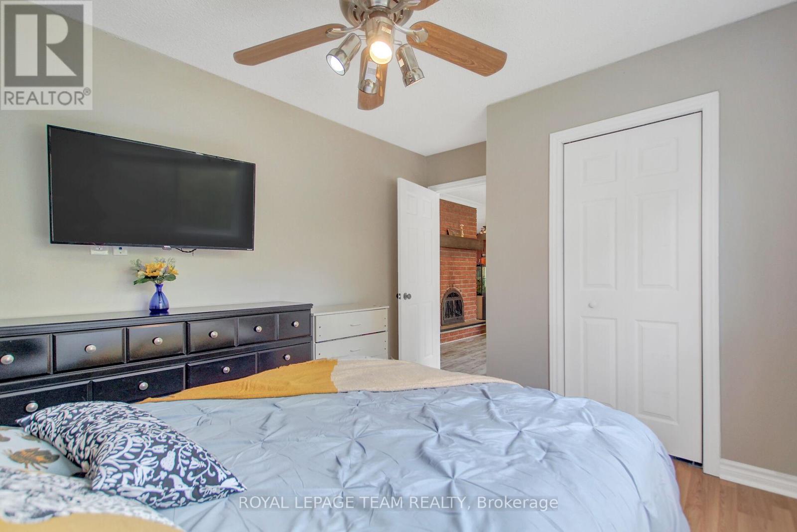 129 Spinnaker Way