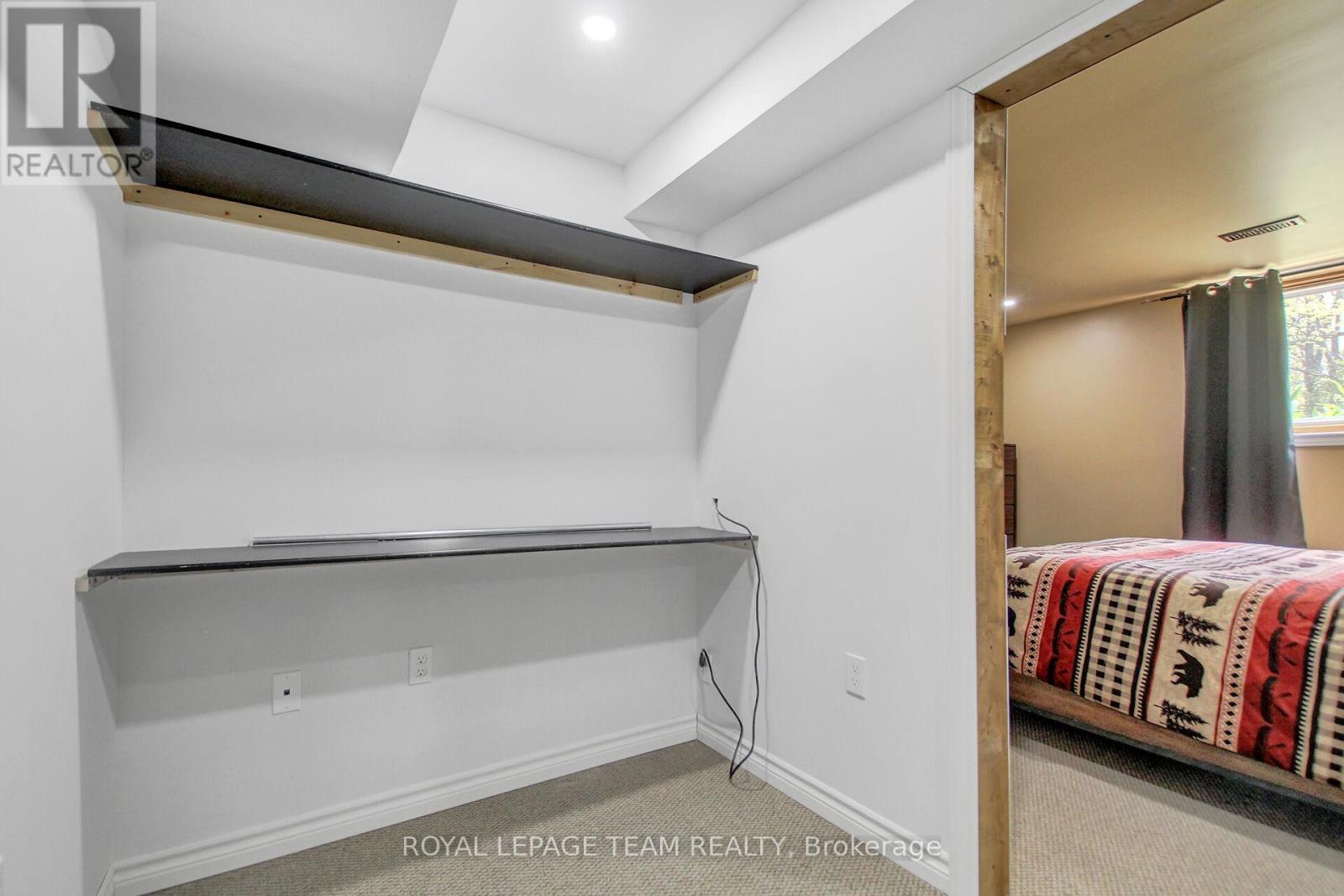 129 Spinnaker Way