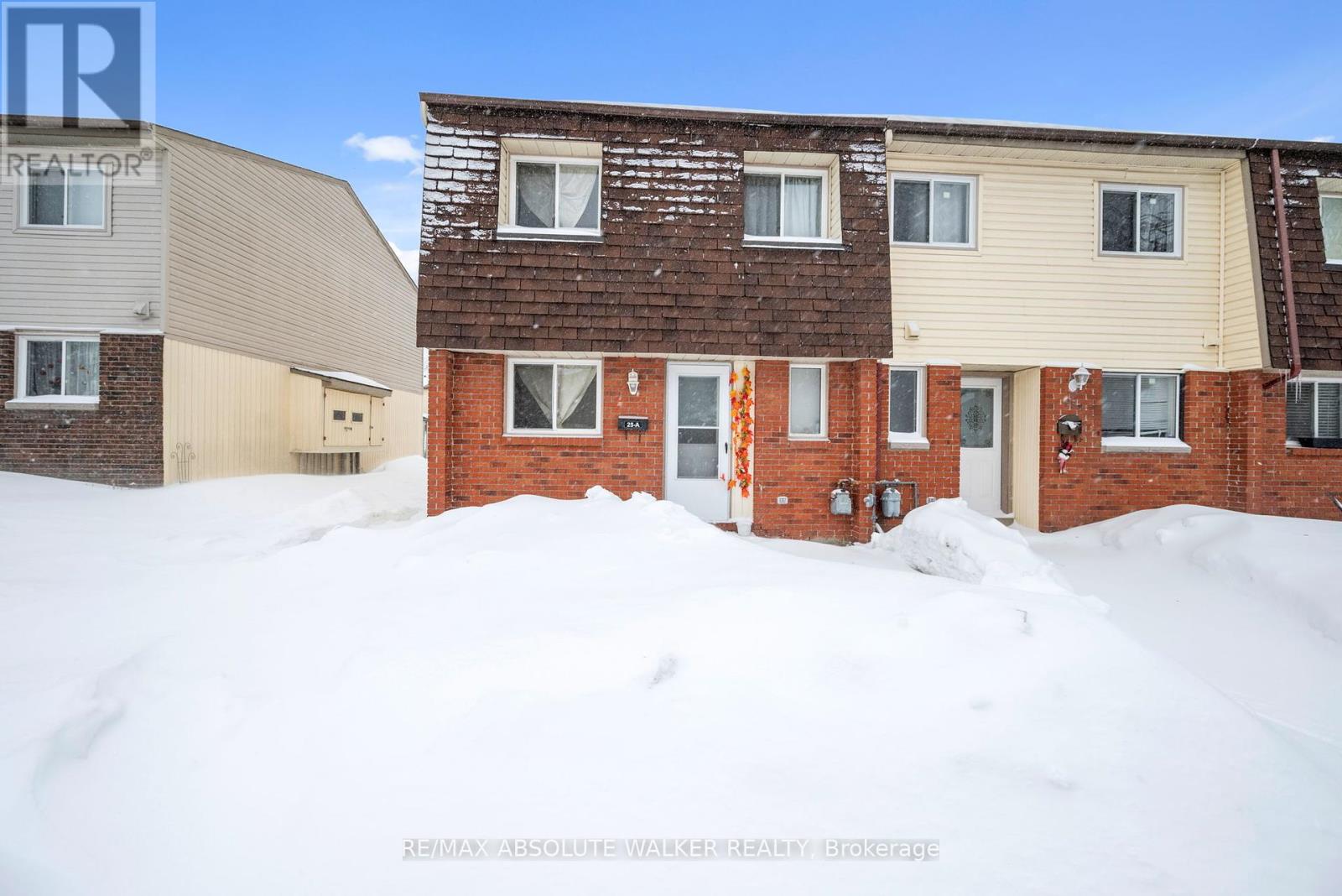 25a Sonnet Crescent