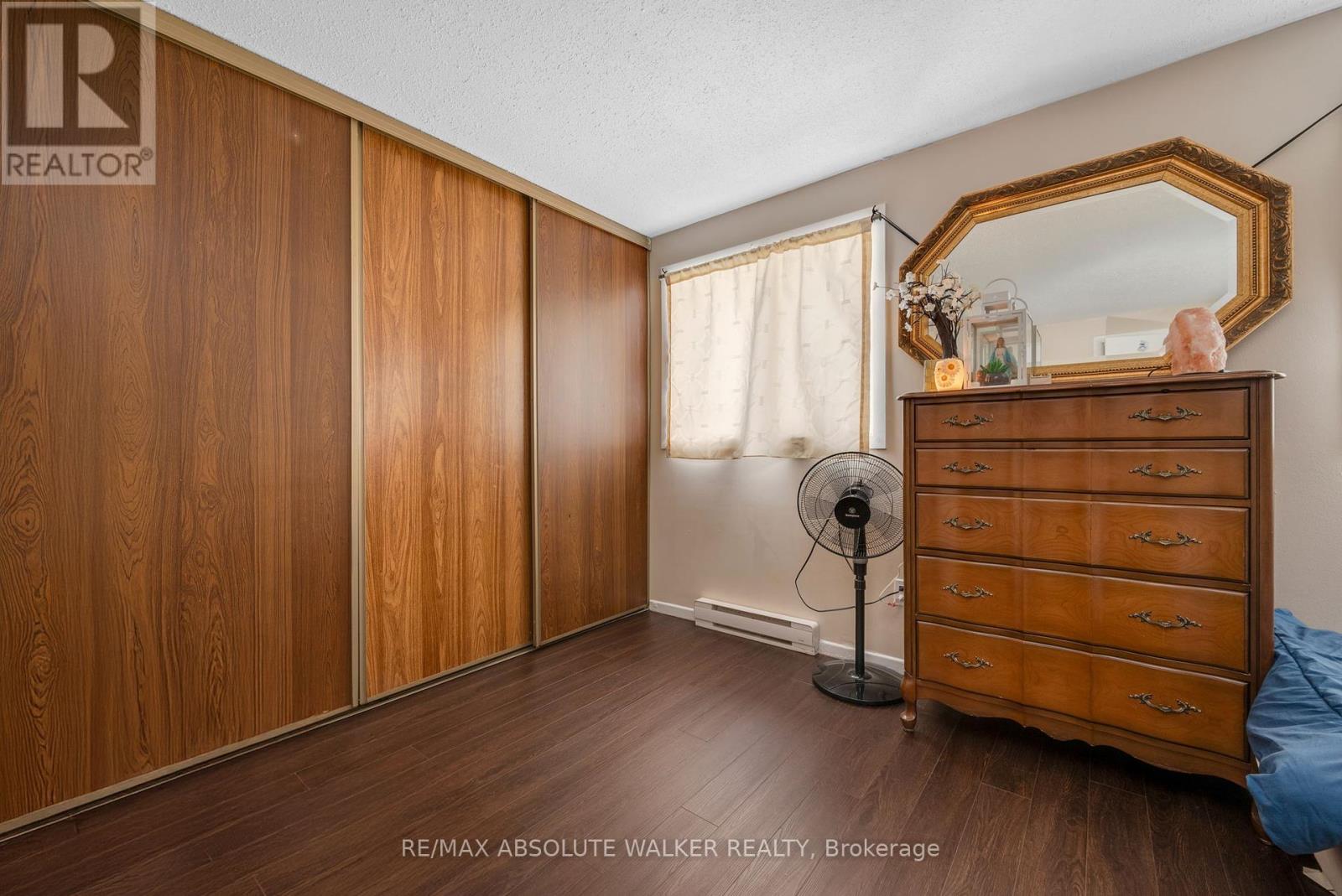 25a Sonnet Crescent