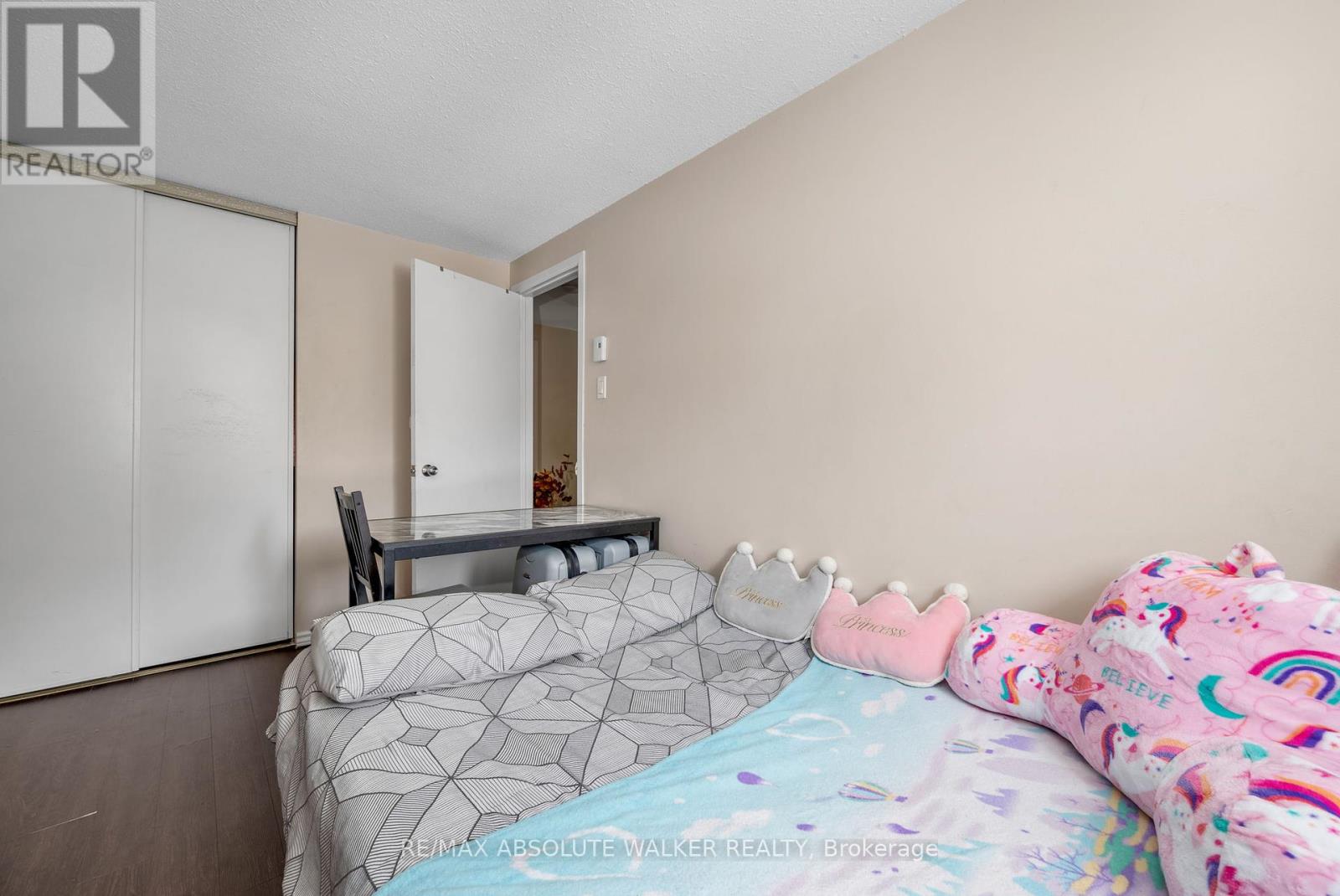 25a Sonnet Crescent