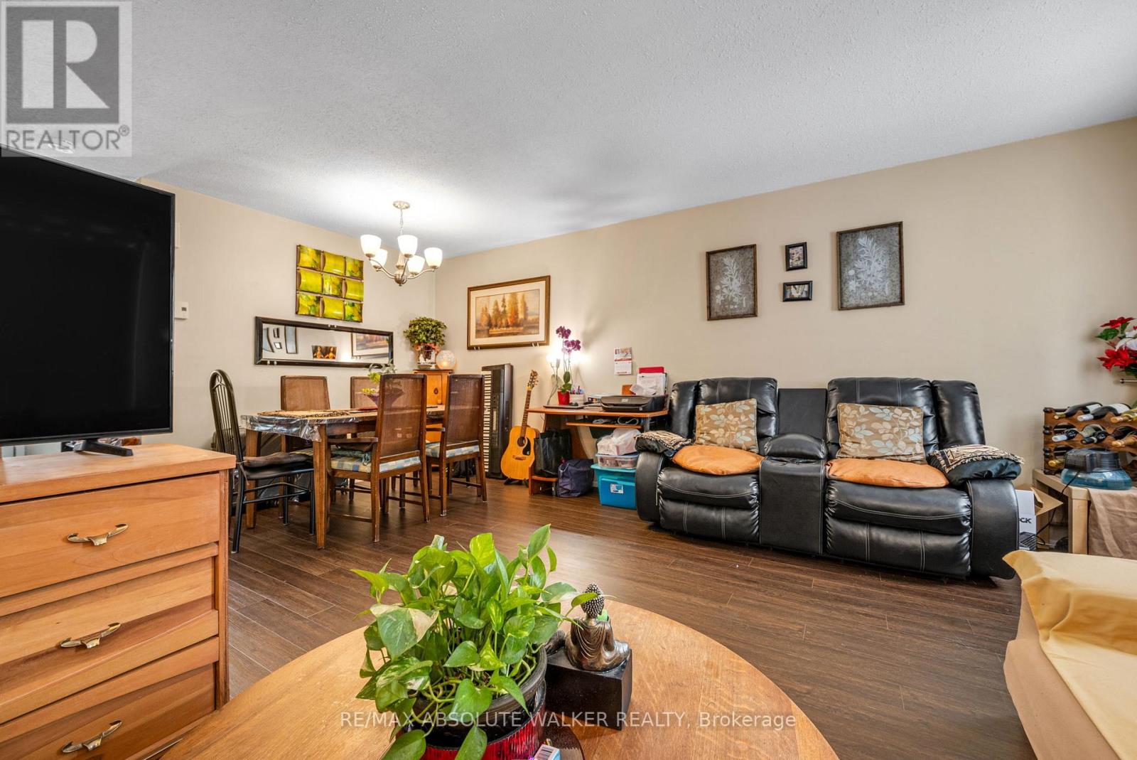 25a Sonnet Crescent