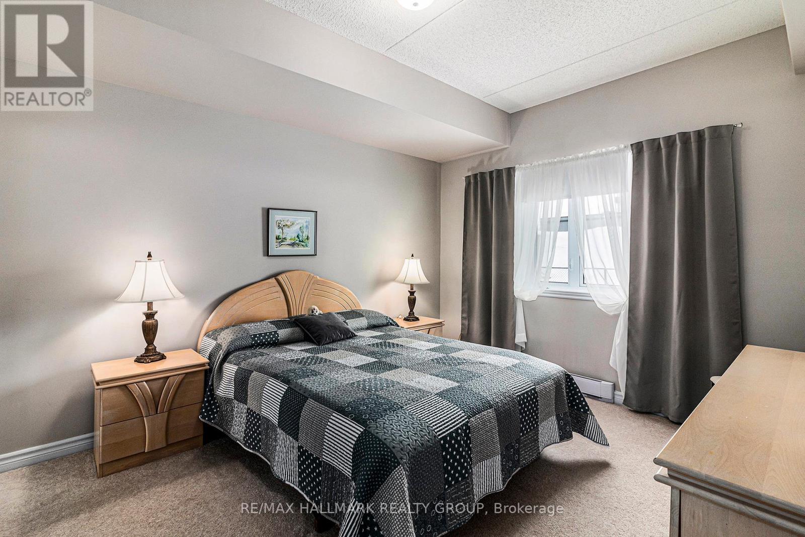 404 - 201 Eliot Drive