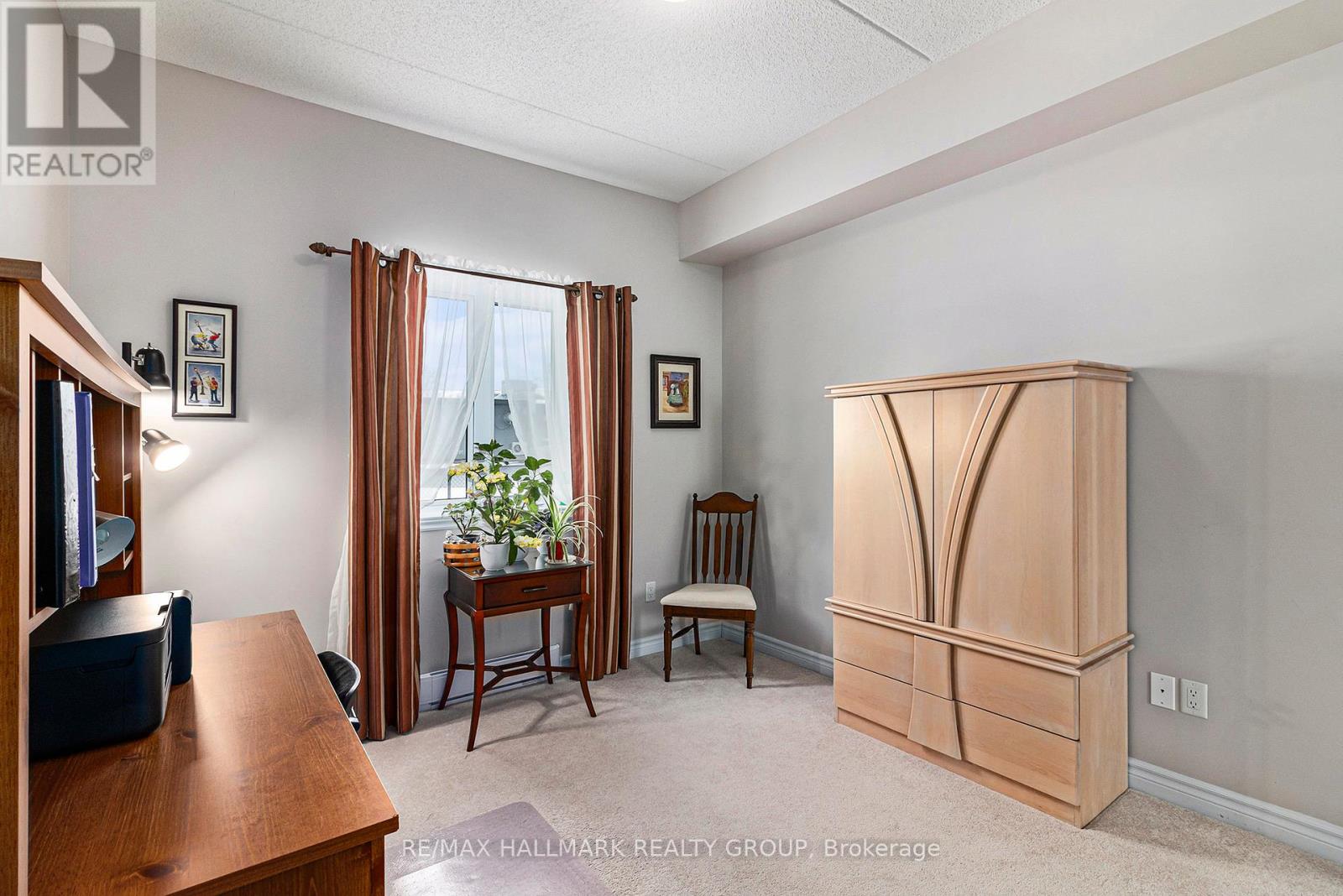 404 - 201 Eliot Drive