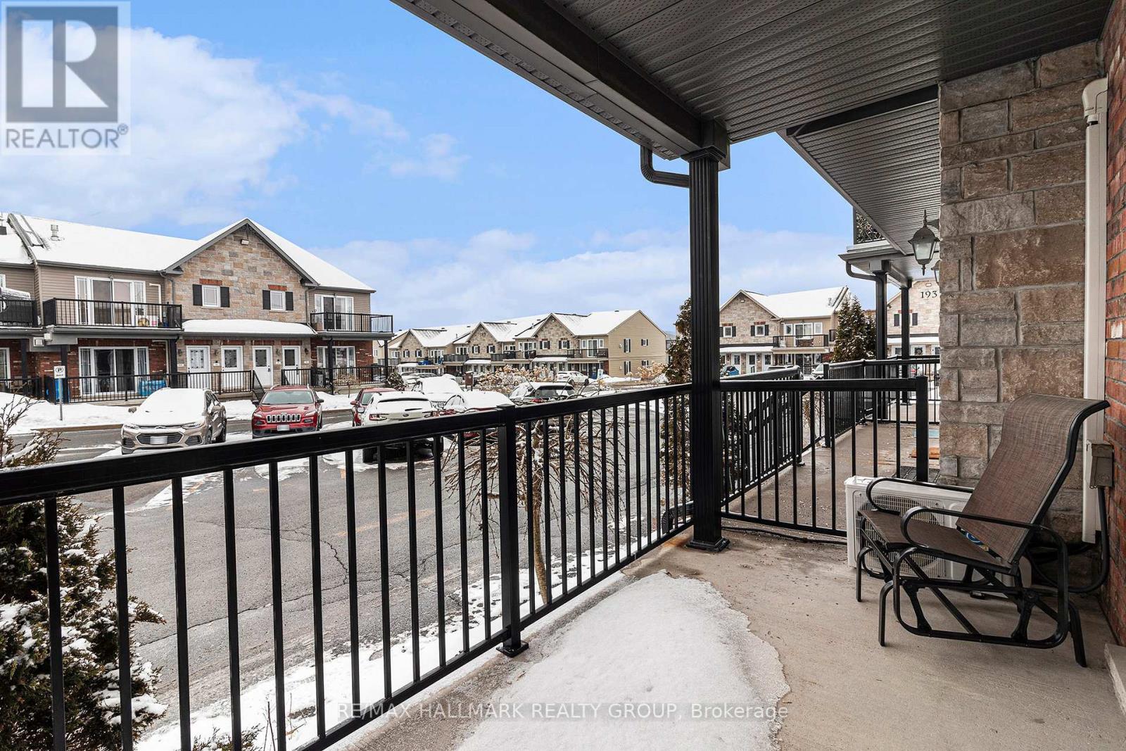404 - 201 Eliot Drive