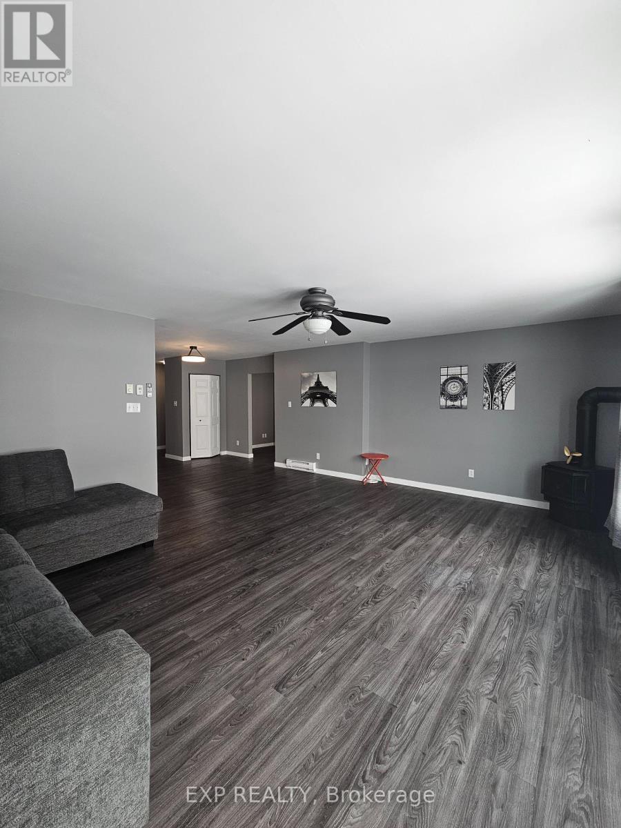 1529 Myers Point