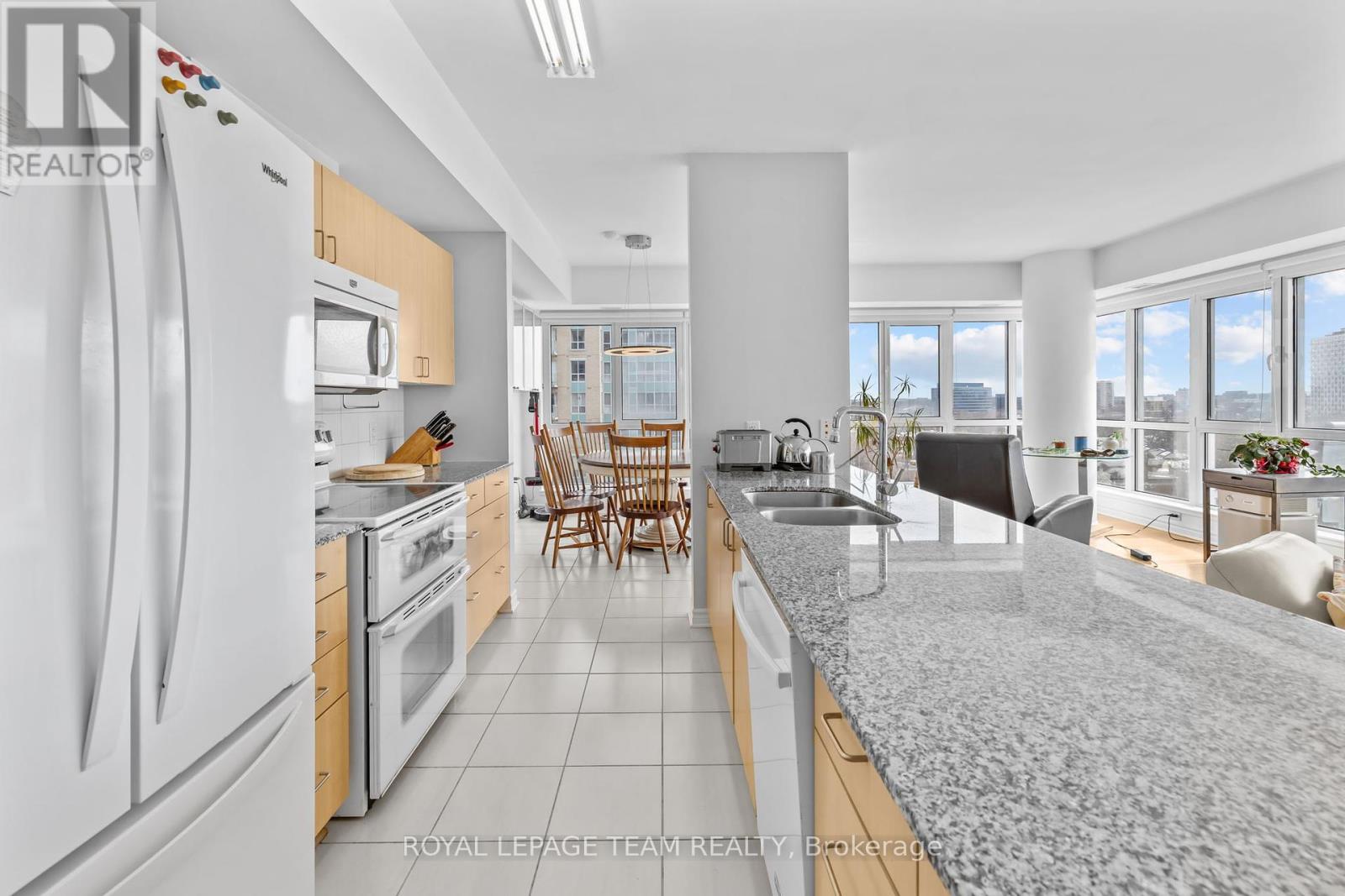 1002 - 70 Landry Street