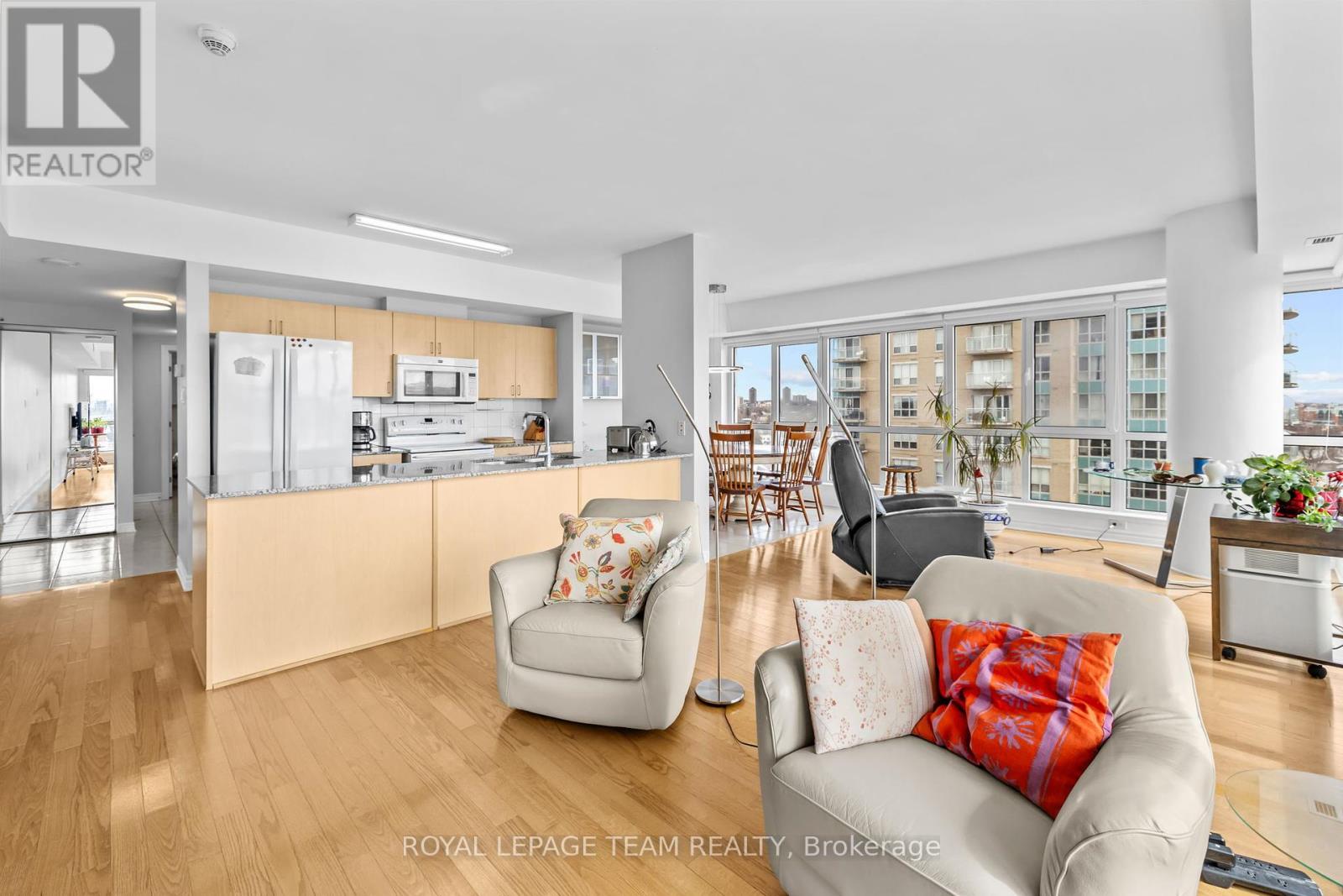 1002 - 70 Landry Street