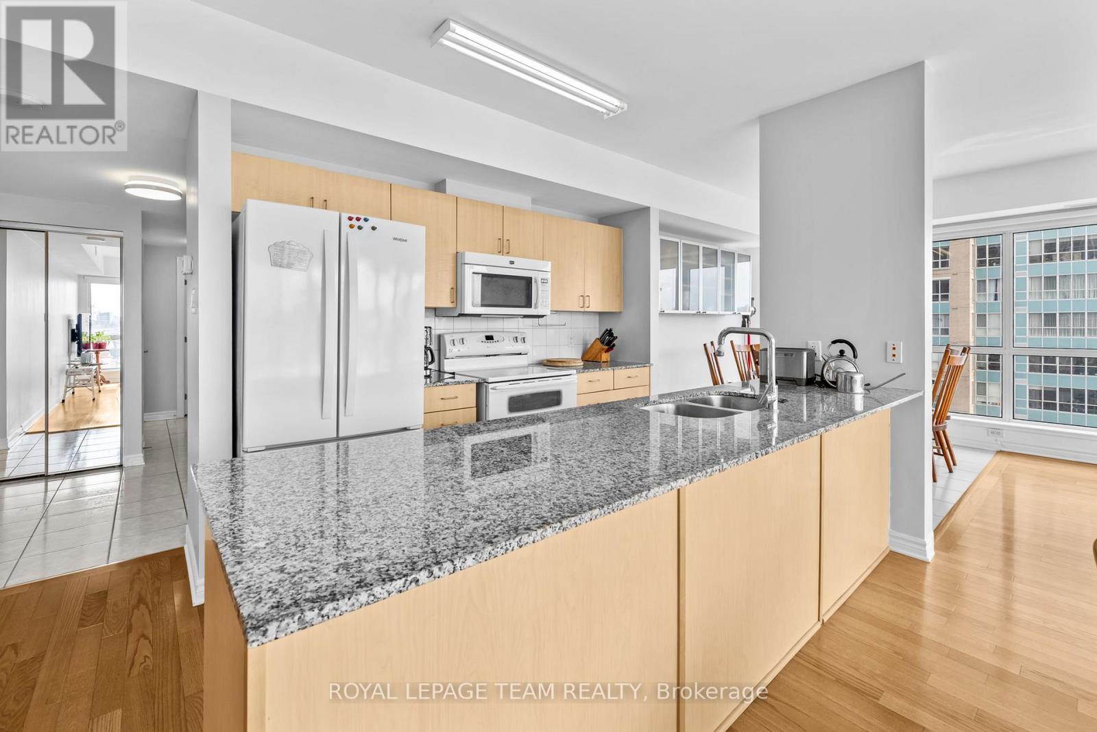 1002 - 70 Landry Street