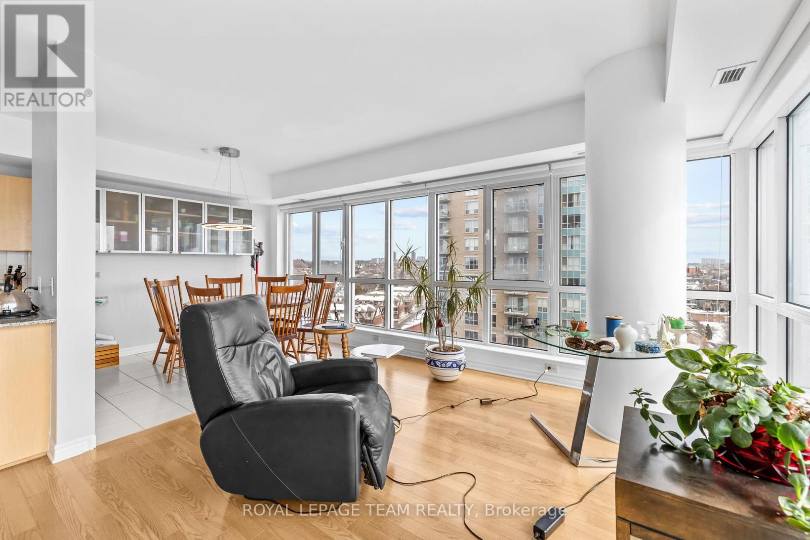 1002 - 70 Landry Street