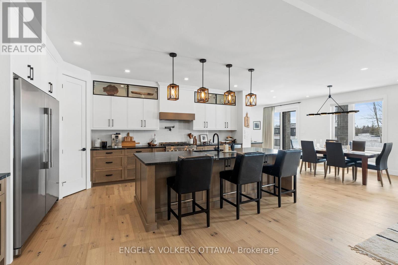 425 Ginger Crescent