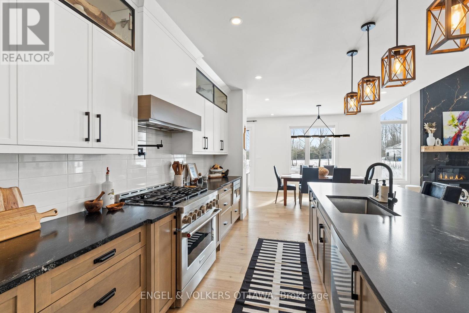425 Ginger Crescent
