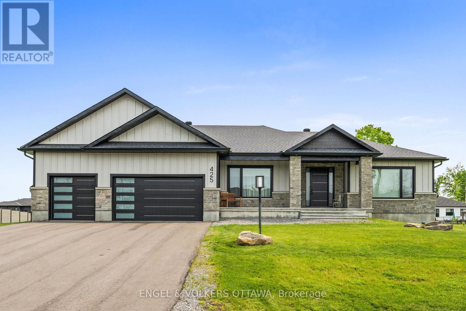425 Ginger Crescent