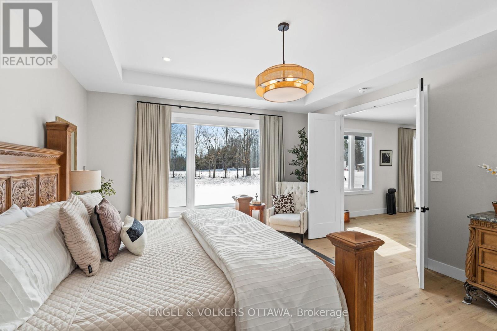 425 Ginger Crescent