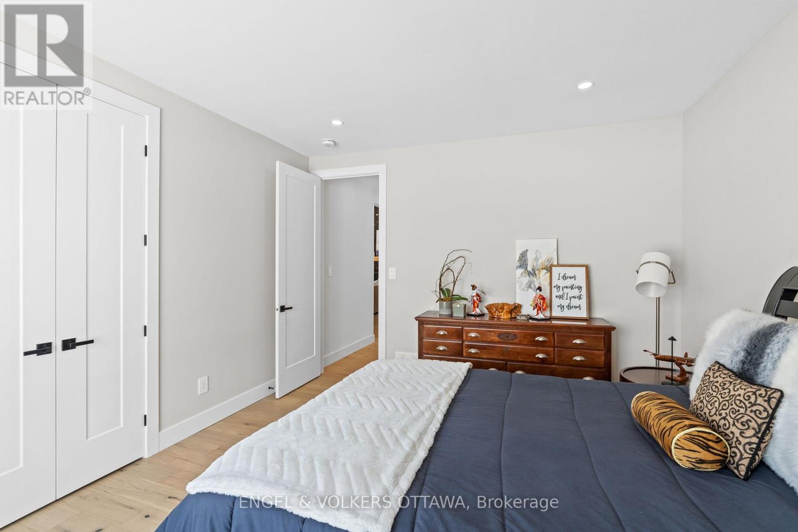 425 Ginger Crescent